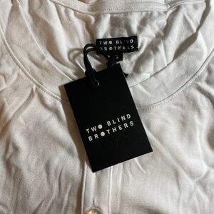 NWT  Two Blind Brothers White Relaxed Fit Short Sleeve Henley